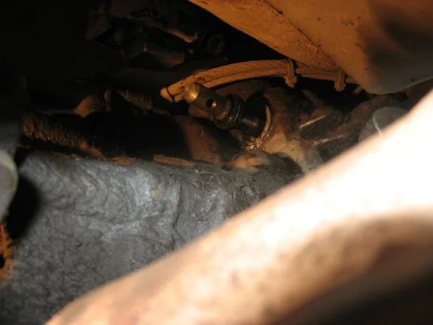 Замена сальника штока переключения передач Ауди 80